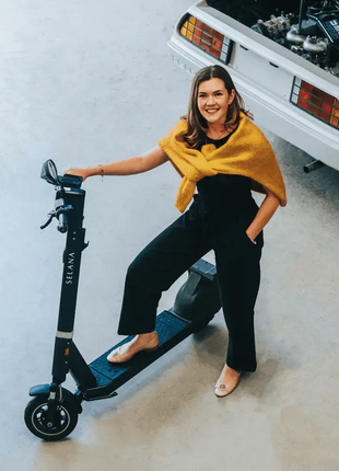 SELANA Alpha Zwart Elektrische Step met Kenteken